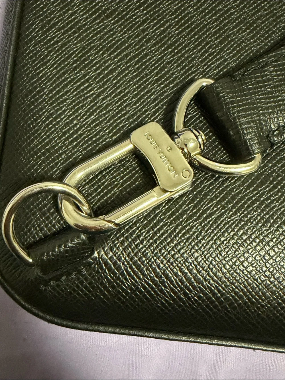 Louis Vuitton compact louis